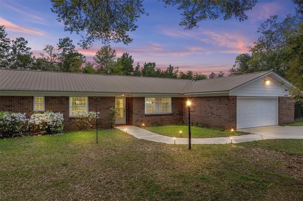 Недавно продано: $525,000 (4 спален, 3 ванн, 3188 Квадратных фут)