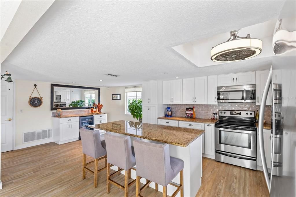 For Sale: $679,900 (2 beds, 2 baths, 1568 Square Feet)