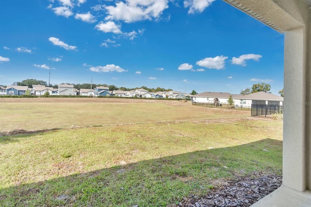 For Sale: $319,000 (3 beds, 2 baths, 1504 Square Feet)