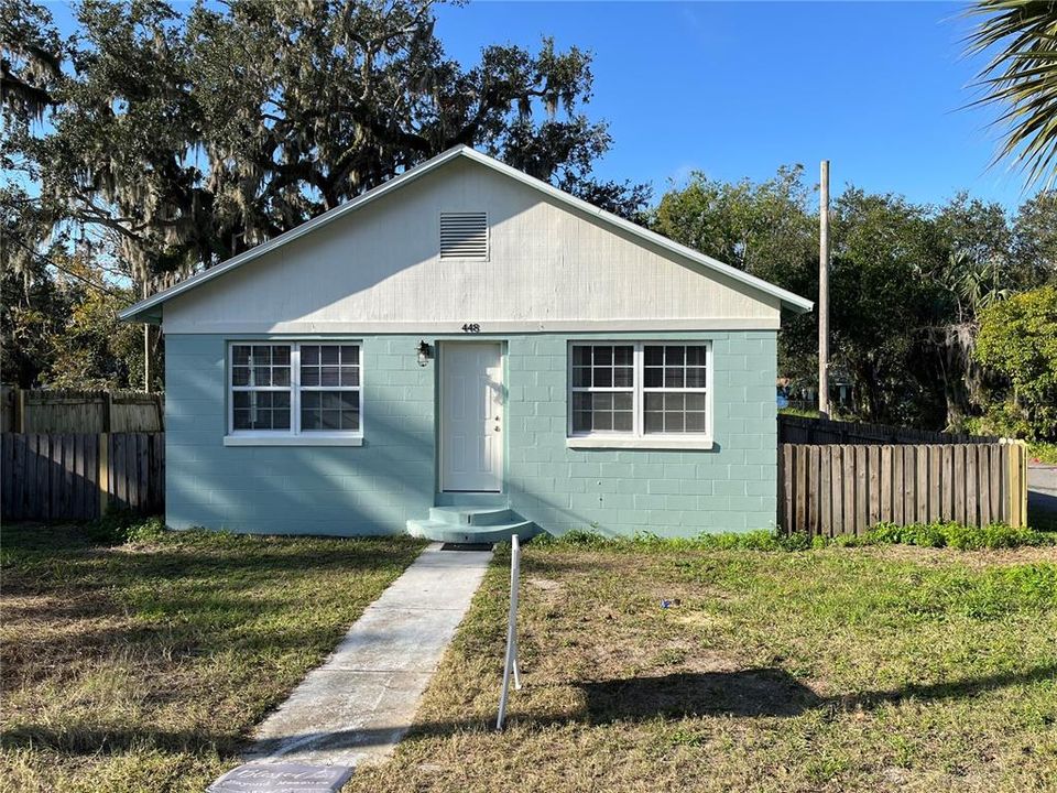 For Rent: $2,000 (3 beds, 1 baths, 1080 Square Feet)