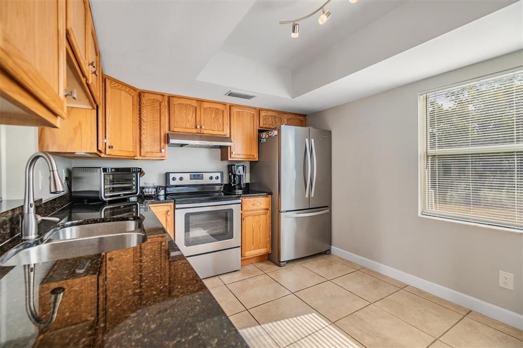 For Sale: $248,900 (2 beds, 2 baths, 1025 Square Feet)