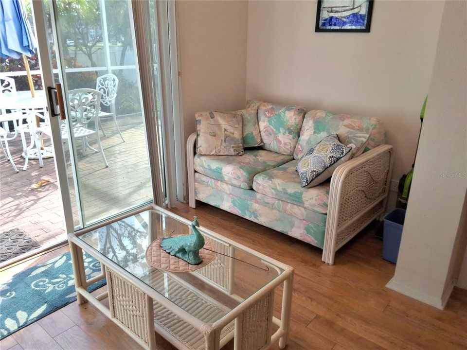 Sitting room alcove off dining rm