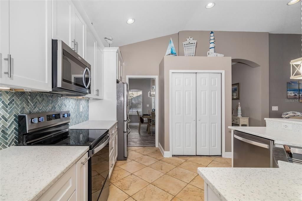 For Sale: $529,900 (3 beds, 2 baths, 1935 Square Feet)