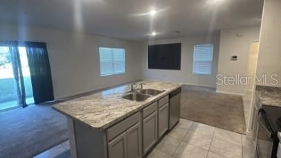 For Rent: $2,300 (4 beds, 2 baths, 2078 Square Feet)