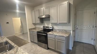 For Rent: $2,300 (4 beds, 2 baths, 2078 Square Feet)