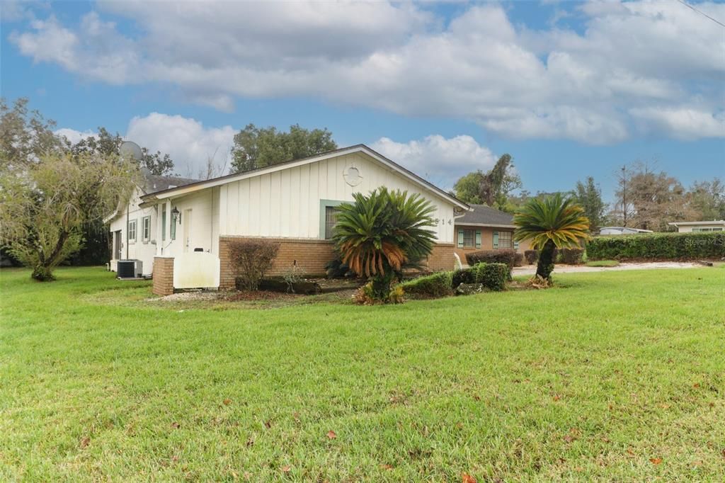 For Sale: $399,000 (4 beds, 2 baths, 2347 Square Feet)