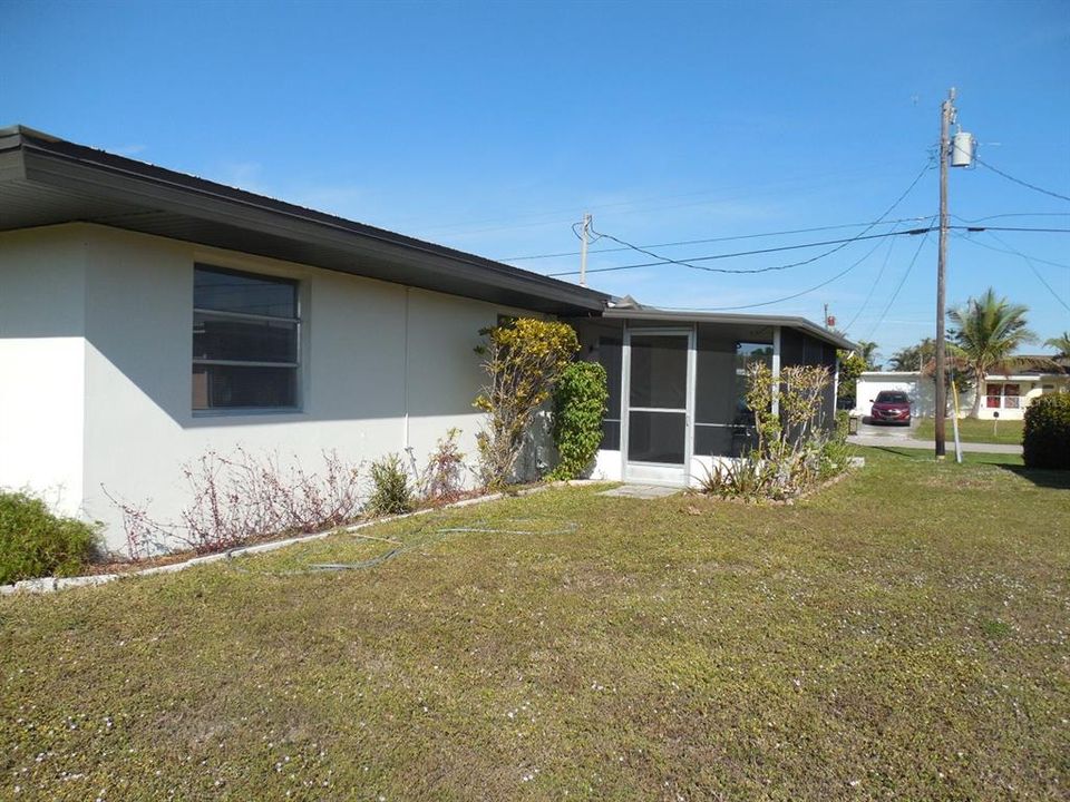 For Sale: $245,000 (3 beds, 2 baths, 1415 Square Feet)