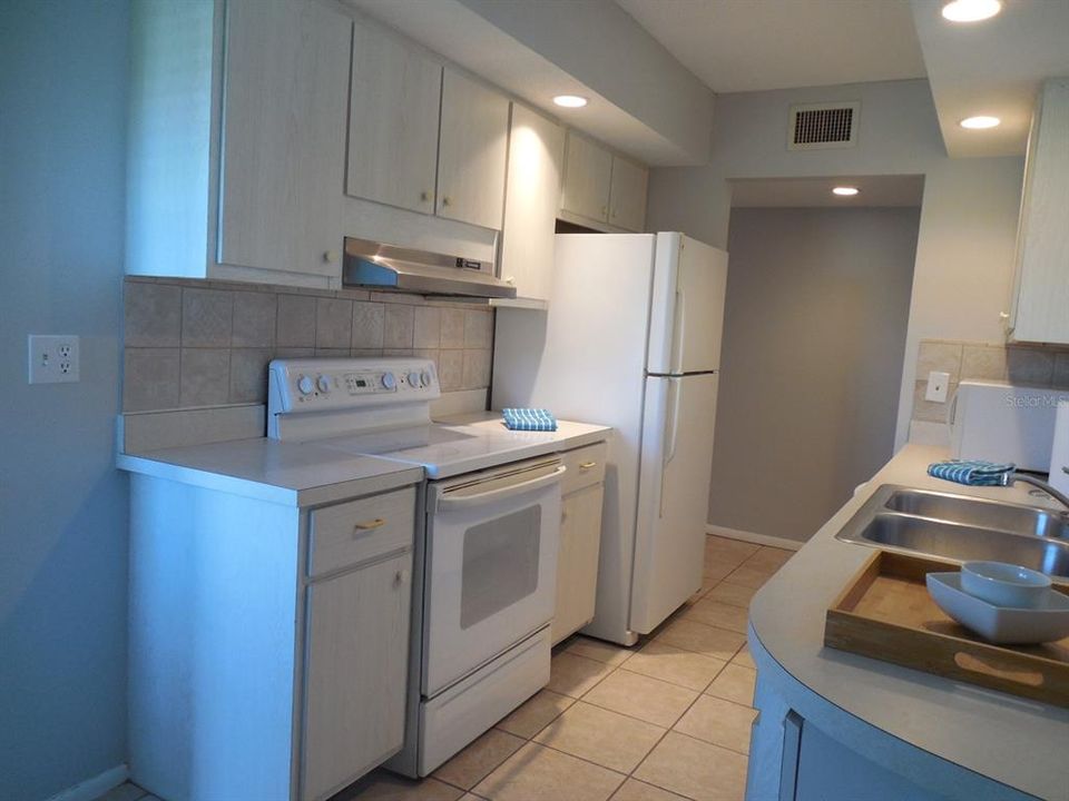 For Sale: $245,000 (3 beds, 2 baths, 1415 Square Feet)