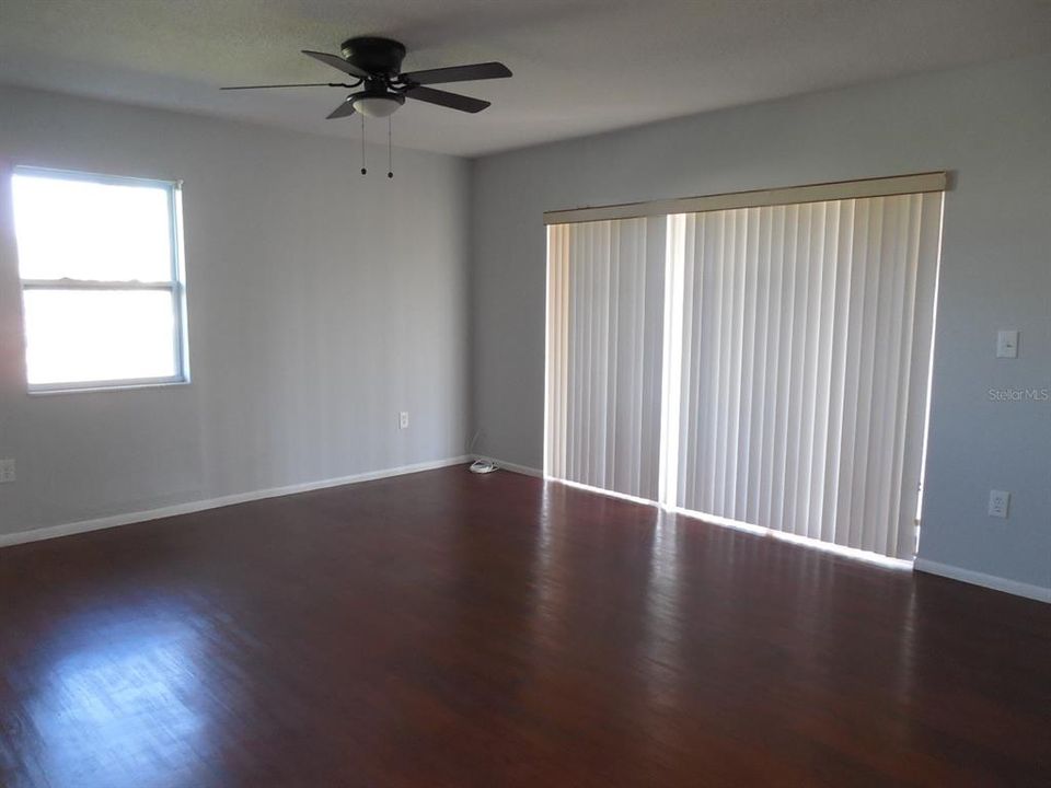 For Sale: $245,000 (3 beds, 2 baths, 1415 Square Feet)