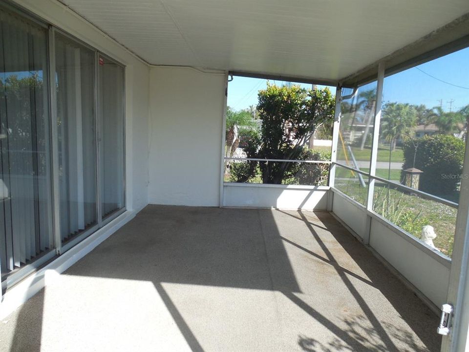 For Sale: $245,000 (3 beds, 2 baths, 1415 Square Feet)