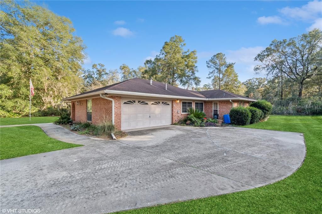 For Sale: $298,000 (3 beds, 2 baths, 2401 Square Feet)