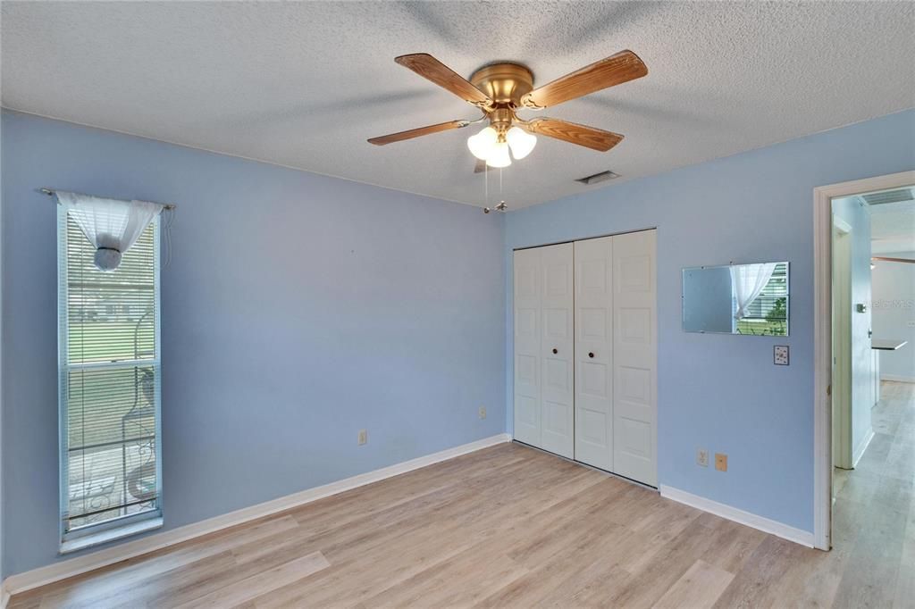 For Sale: $148,000 (2 beds, 2 baths, 984 Square Feet)