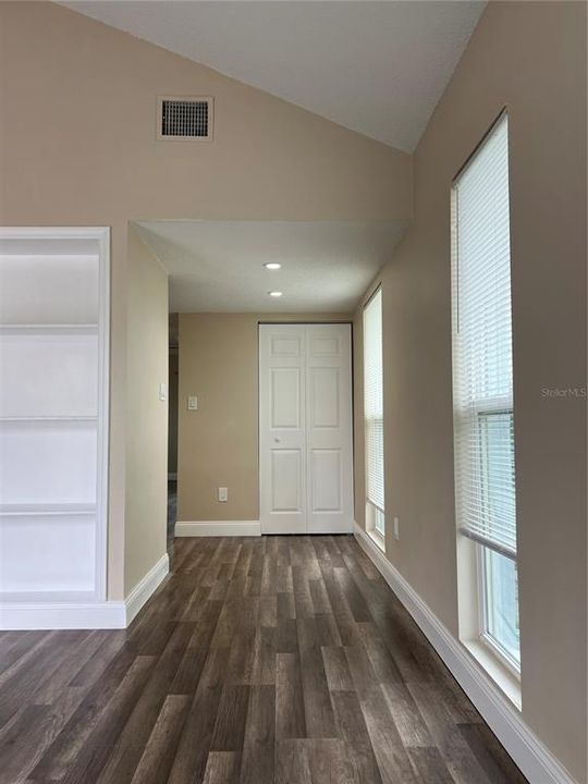 For Rent: $1,550 (1 beds, 1 baths, 630 Square Feet)