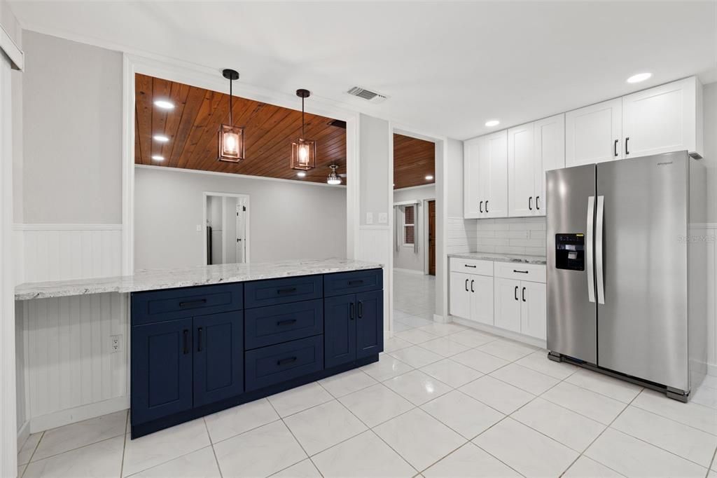 Active With Contract: $494,900 (3 beds, 2 baths, 1443 Square Feet)