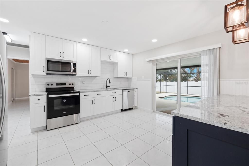 Active With Contract: $494,900 (3 beds, 2 baths, 1443 Square Feet)