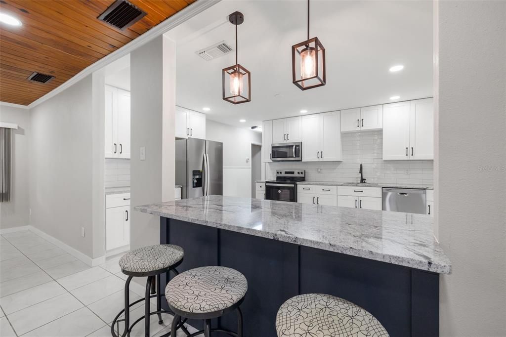 Active With Contract: $494,900 (3 beds, 2 baths, 1443 Square Feet)