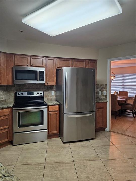 For Rent: $2,950 (4 beds, 2 baths, 2469 Square Feet)