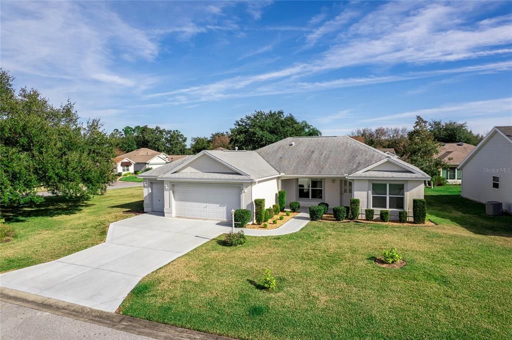 For Sale: $425,000 (3 beds, 2 baths, 1567 Square Feet)