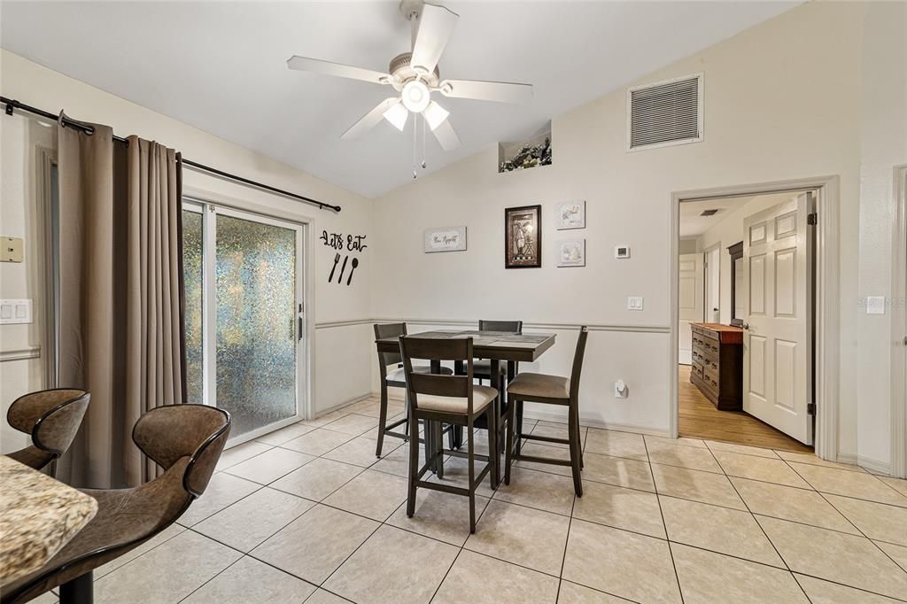 For Sale: $389,000 (3 beds, 2 baths, 1578 Square Feet)