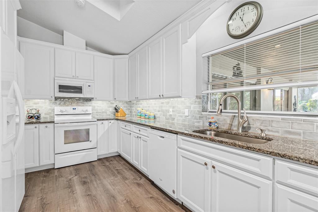 New White Cabinets w/Soft-close Drawers