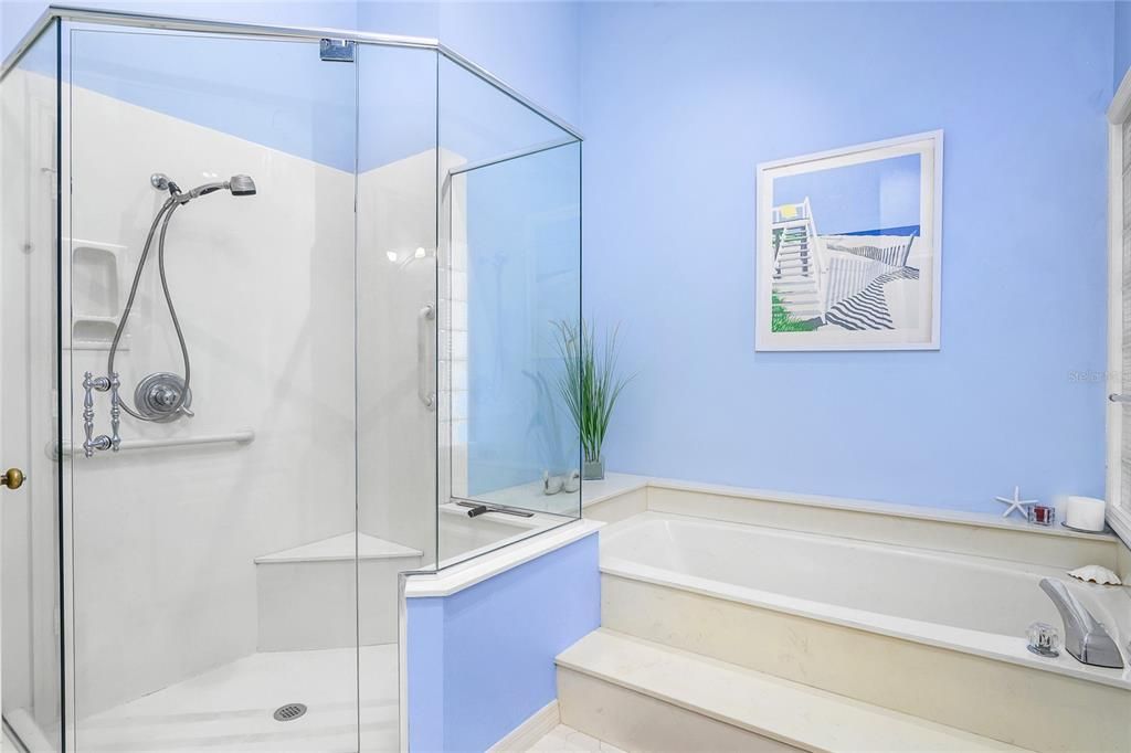 Activo con contrato: $799,000 (2 camas, 2 baños, 2084 Pies cuadrados)