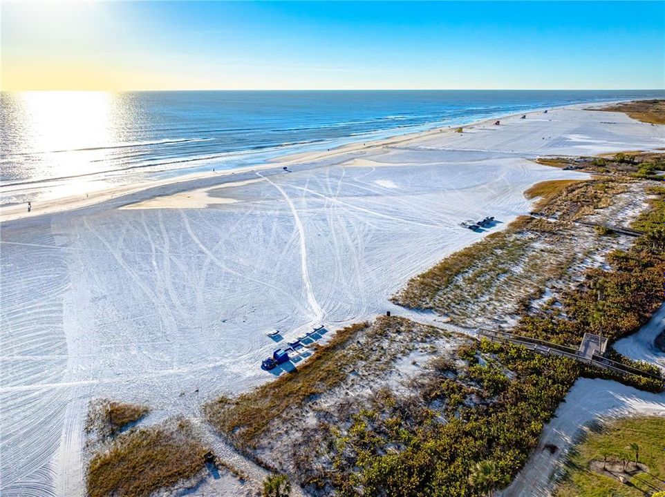 Deeded private beach access to Siesta Key