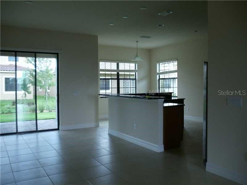 living room/kitchen