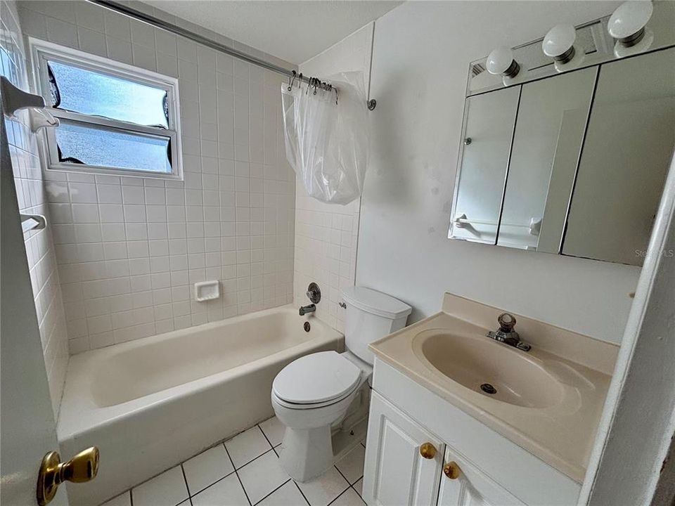 Unit 5 - Bathroom