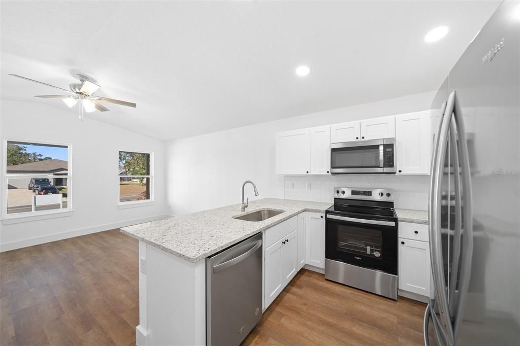 Active With Contract: $259,000 (3 beds, 2 baths, 1008 Square Feet)