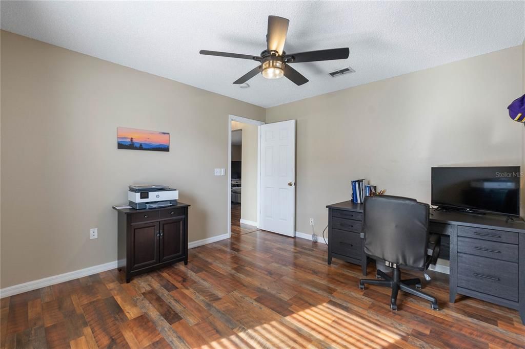 For Sale: $389,000 (3 beds, 2 baths, 1832 Square Feet)