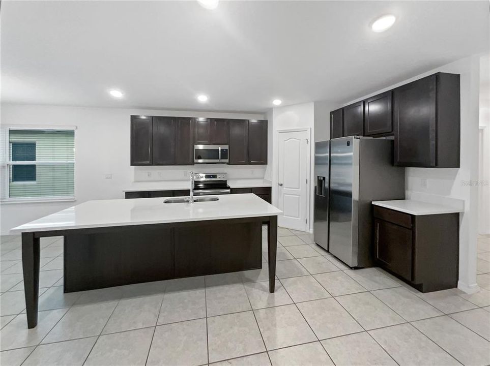 For Sale: $357,000 (4 beds, 2 baths, 1554 Square Feet)