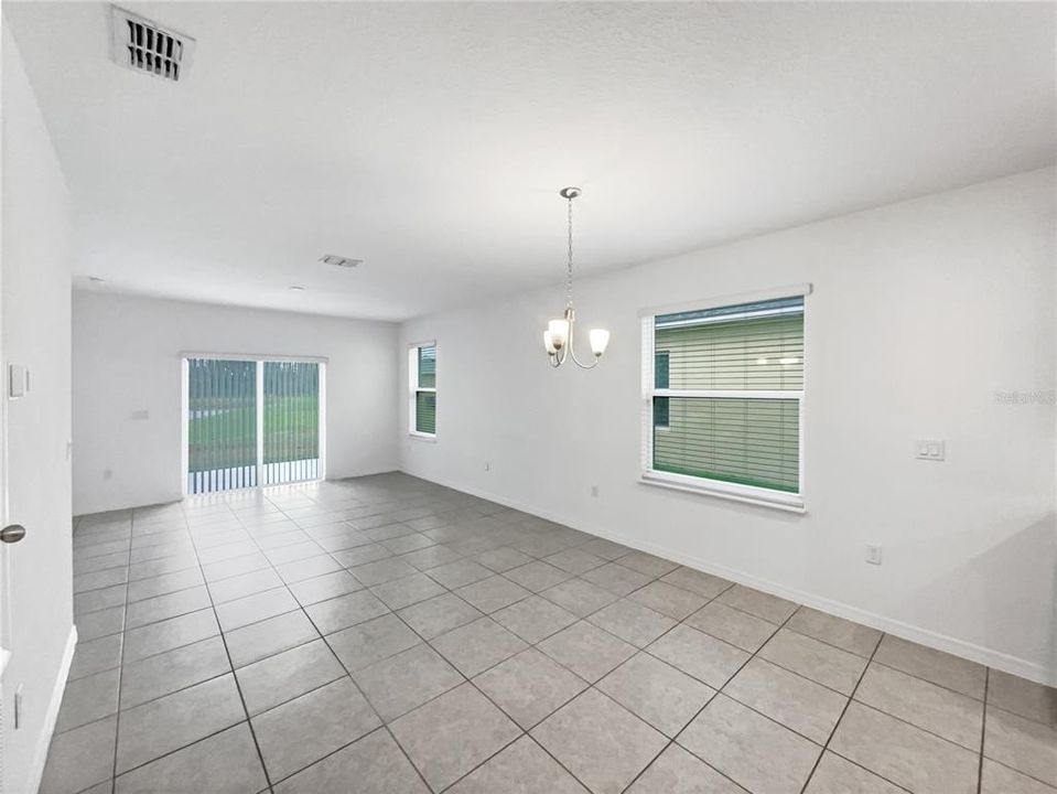 For Sale: $357,000 (4 beds, 2 baths, 1554 Square Feet)