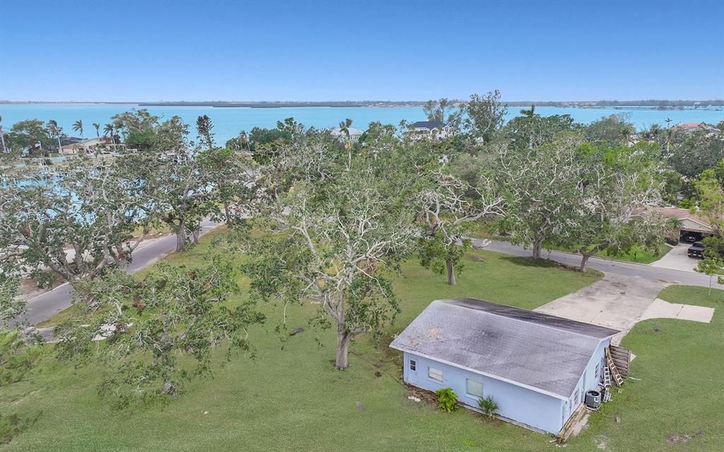 For Sale: $2,700,000 (1.21 acres)