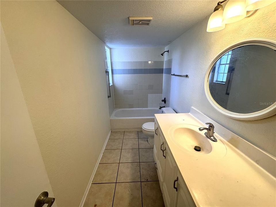 For Rent: $1,700 (3 beds, 2 baths, 1158 Square Feet)