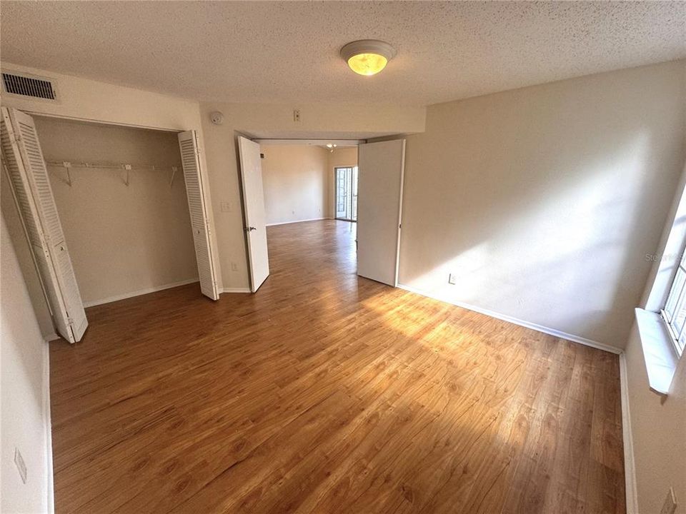 For Rent: $1,700 (3 beds, 2 baths, 1158 Square Feet)