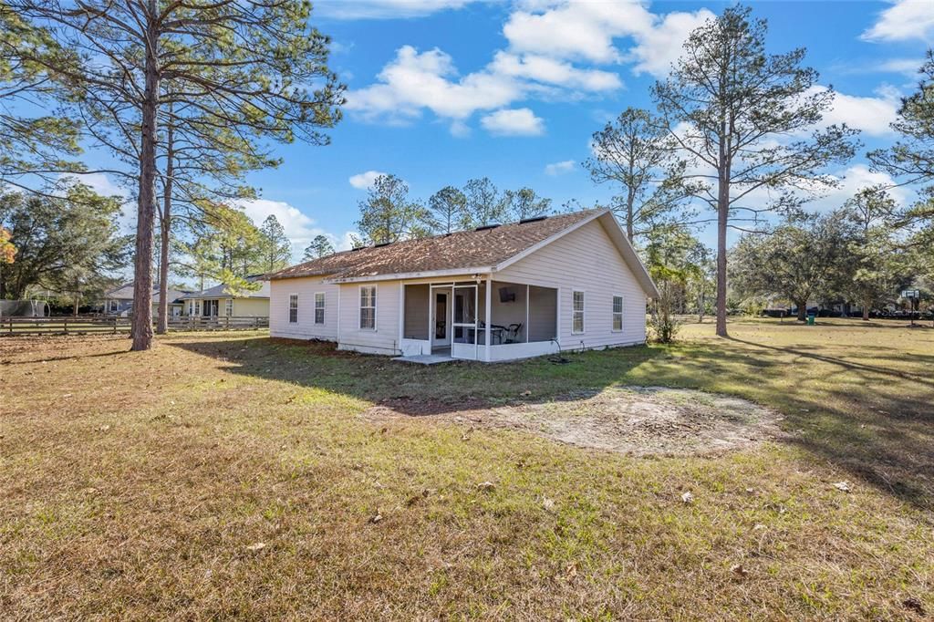 For Sale: $375,000 (3 beds, 2 baths, 1793 Square Feet)