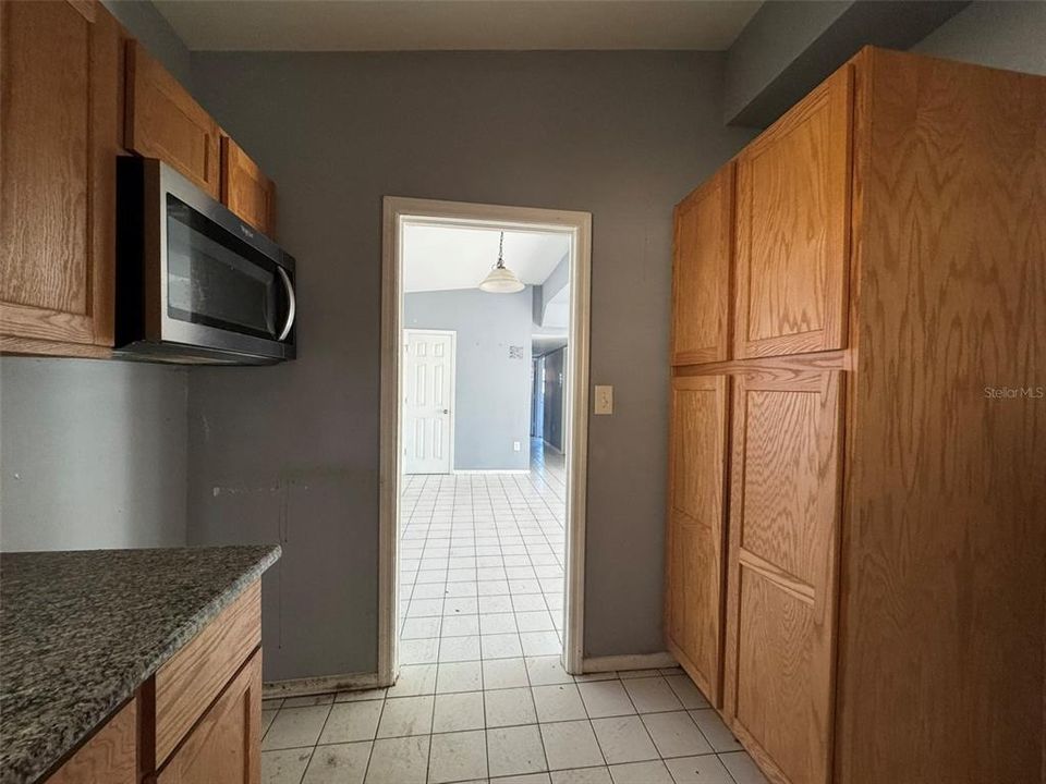 For Sale: $249,999 (3 beds, 1 baths, 1208 Square Feet)