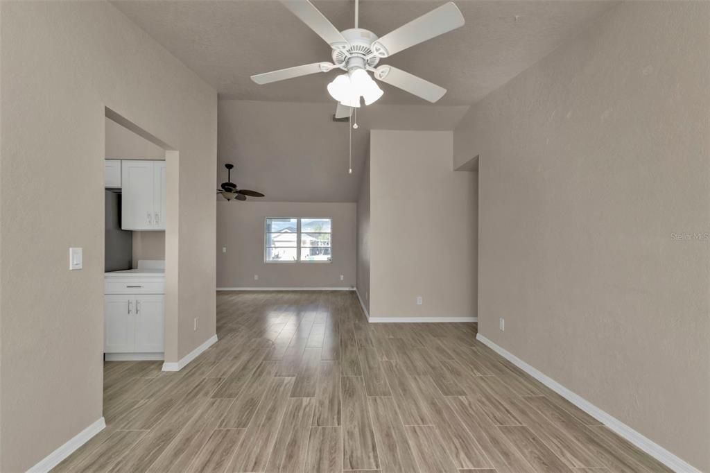 For Sale: $369,900 (3 beds, 2 baths, 1743 Square Feet)