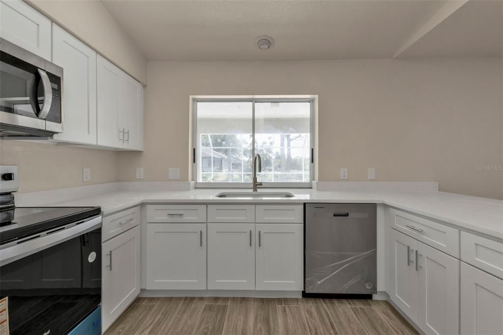 For Sale: $369,900 (3 beds, 2 baths, 1743 Square Feet)