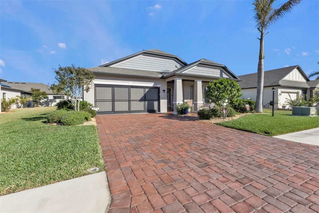 BEAUTIFUL PAVER DRIVEWAY