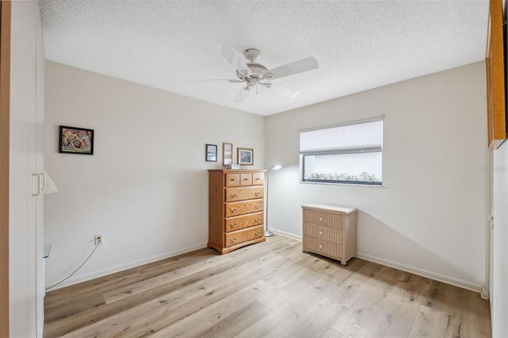 For Sale: $242,500 (2 beds, 2 baths, 1162 Square Feet)