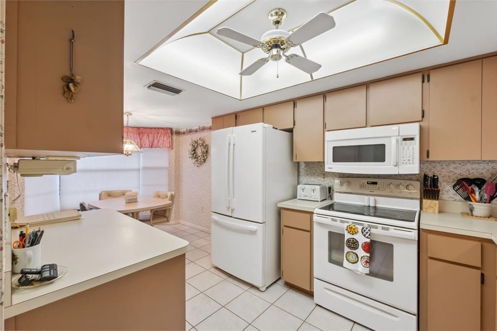 For Sale: $242,500 (2 beds, 2 baths, 1162 Square Feet)