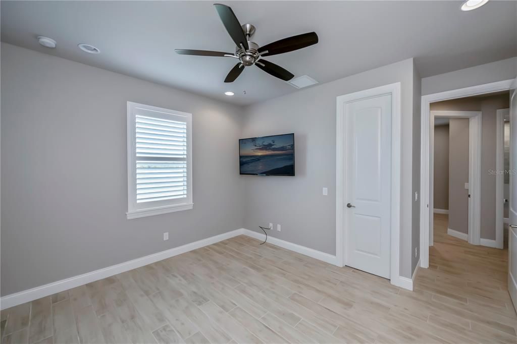 Guest bedroom 2 with walk-in closet