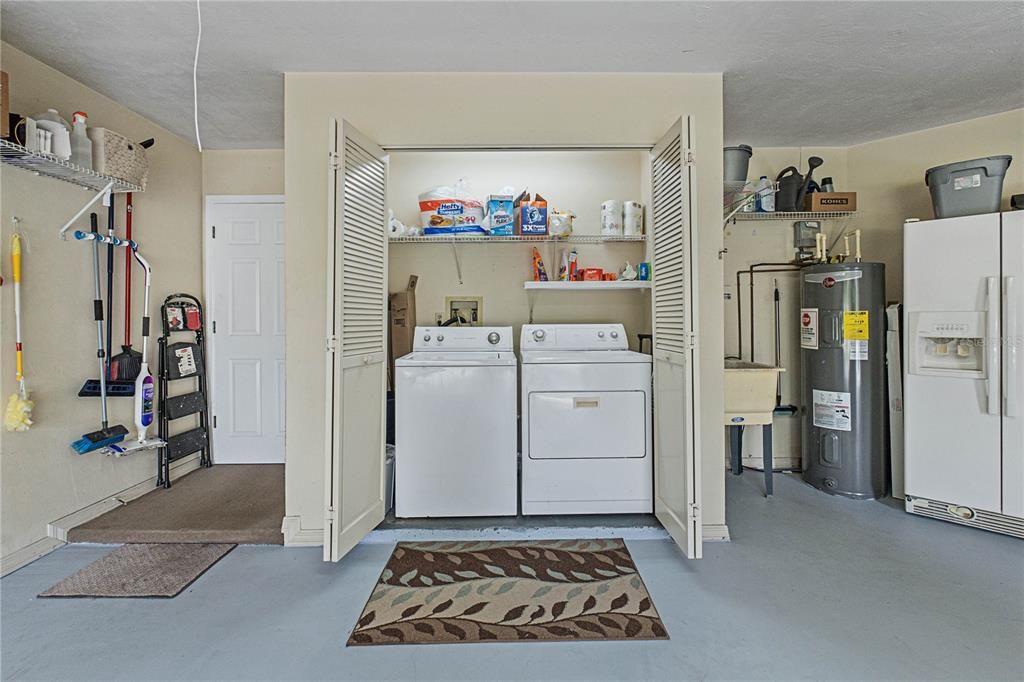 For Sale: $374,900 (2 beds, 2 baths, 2184 Square Feet)