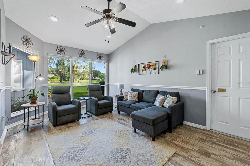 For Sale: $374,900 (2 beds, 2 baths, 2184 Square Feet)