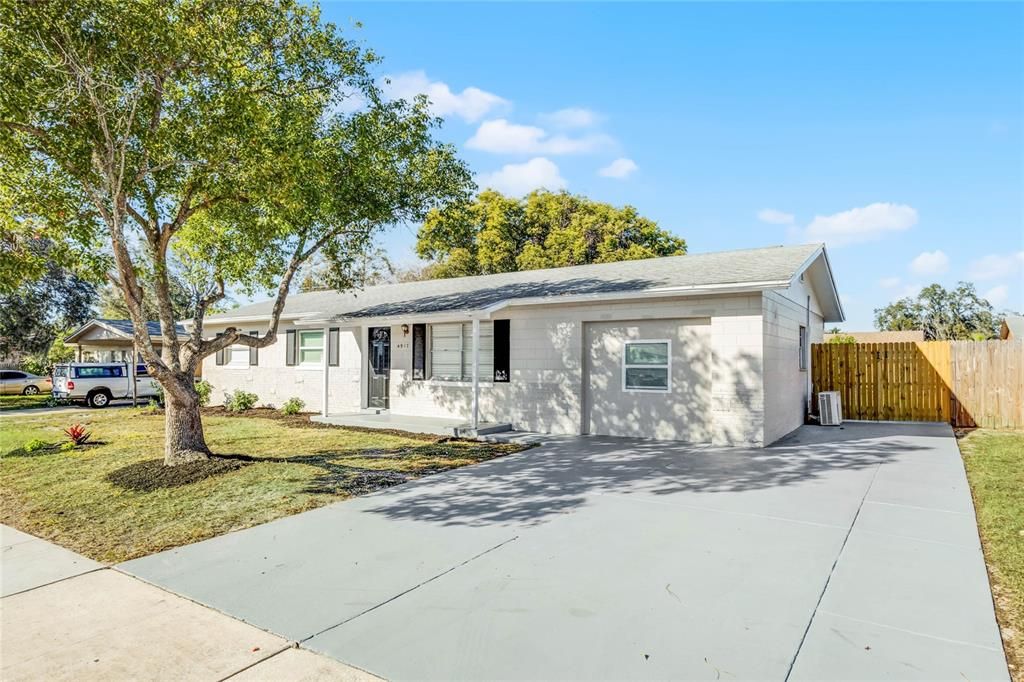 For Sale: $274,900 (3 beds, 2 baths, 1350 Square Feet)