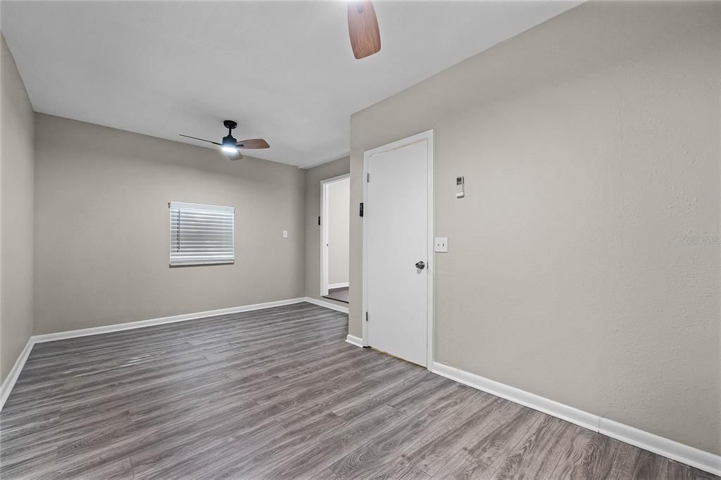 For Sale: $274,900 (3 beds, 2 baths, 1350 Square Feet)