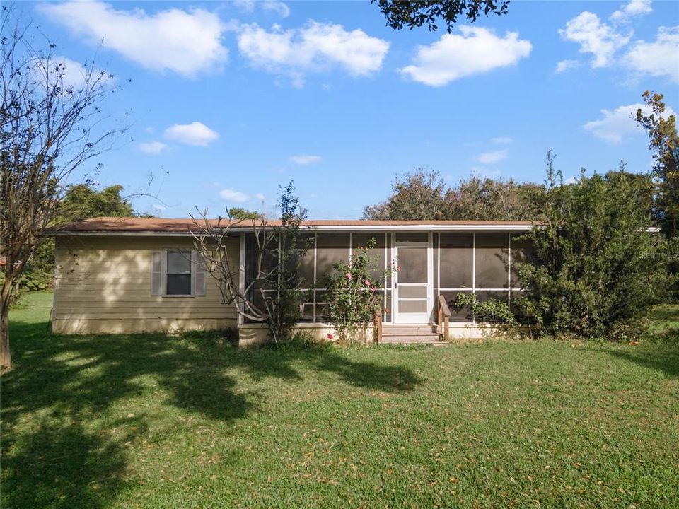 For Sale: $700,000 (3 beds, 2 baths, 1648 Square Feet)