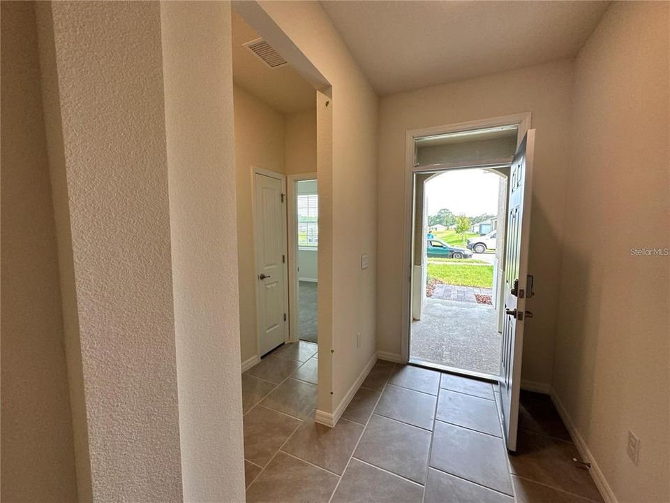 For Rent: $2,800 (4 beds, 2 baths, 2034 Square Feet)