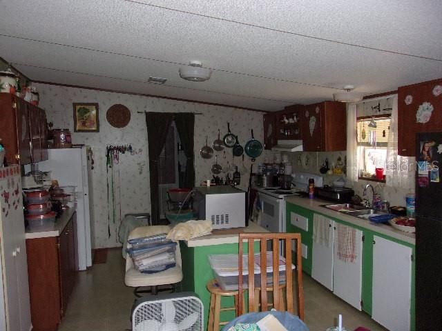 For Sale: $145,000 (4 beds, 2 baths, 2052 Square Feet)